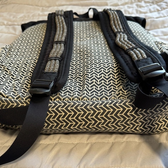 Kavu libby backpack black/ cream - Picture 6 of 15